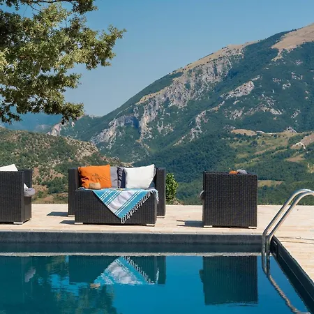 Villa Ca Quattrocchi 10&3 By Marche Apecchio